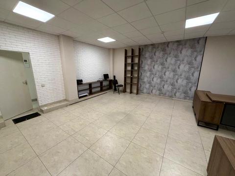 комерційна за адресою Київ, Новокостянтинівська вул., 1в