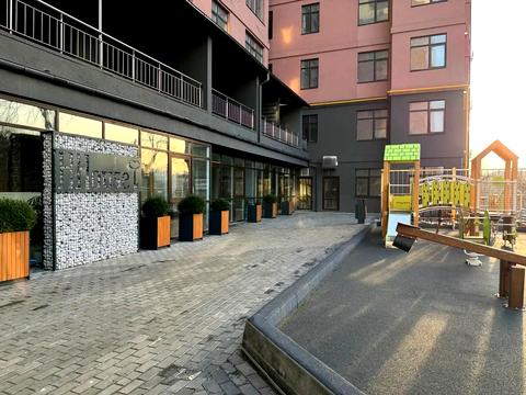 комерційна за адресою Нагірна вул., 16/18