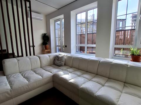 будинок за адресою Вишнева вул.