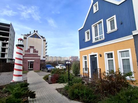 будинок за адресою Вишнева вул.