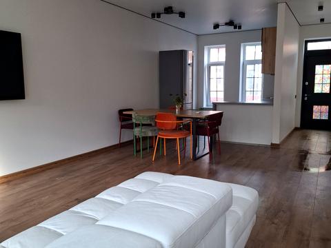 будинок за адресою Вишнева вул.