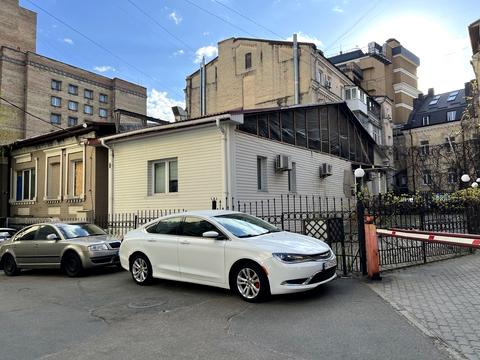 коммерческая по адресу Саксаганского ул., 36-В