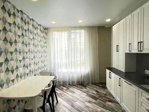 квартира за адресою Юнацька вул., 10