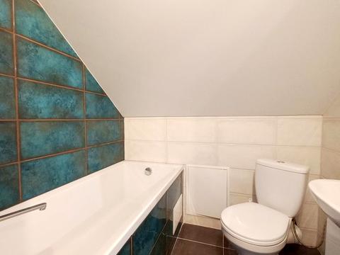 квартира за адресою Азербайджанська вул. (Бакинських Комісарів), 28а