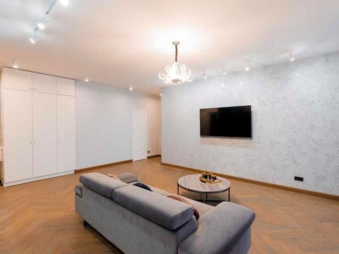 квартира за адресою Джона Маккейна вул. (Івана Кудрі), 26