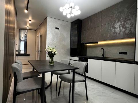 квартира за адресою Героїв Майдану вул. (Червоноармійська), 226а