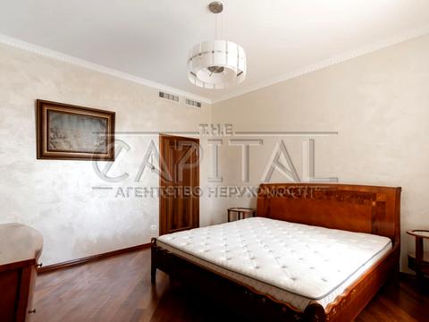 будинок за адресою смт. Козин, Старокиївська вул., 1