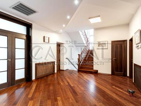 будинок за адресою смт. Козин, Старокиївська вул., 1