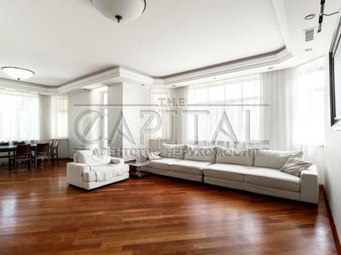 будинок за адресою смт. Козин, Старокиївська вул., 1