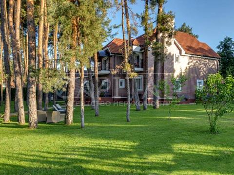 будинок за адресою смт. Козин, французьке містечко, 1