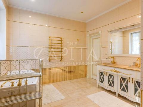 будинок за адресою смт. Козин, французьке містечко, 1