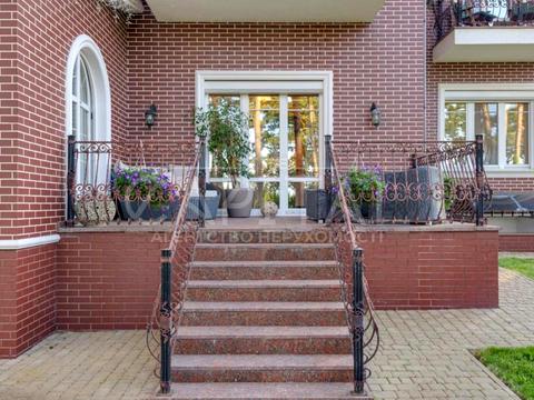 будинок за адресою смт. Козин, французьке містечко, 1