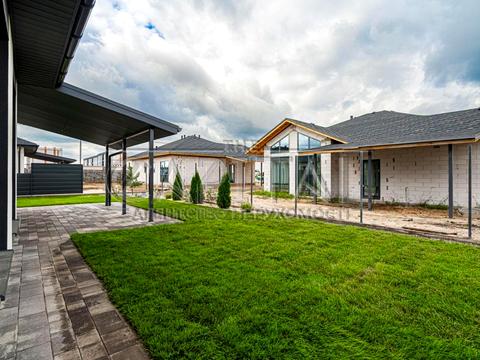 будинок за адресою Привітна, 1