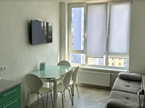 квартира за адресою Академіка Глушкова просп., 9-Г