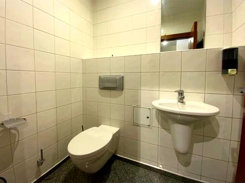 комерційна за адресою Юрія Іллєнка вул. (Мельникова), 12-А