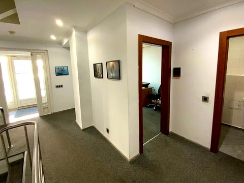 комерційна за адресою Юрія Іллєнка вул. (Мельникова), 12-А