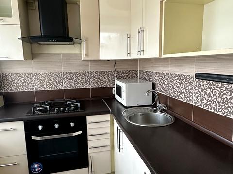 квартира за адресою Юності вул., 4