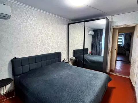 квартира за адресою Кропивницького вул., 10