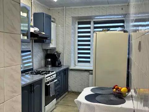 квартира за адресою Кропивницького вул., 10