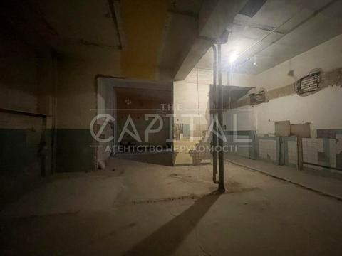 комерційна за адресою Пластова вул. (Івана Сергієнка), 13