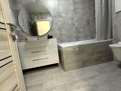 квартира за адресою Амосова вул. (Корчагінців), 13