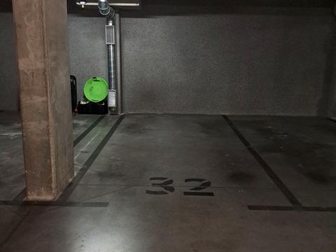 паркомісце за адресою Ісмаїла Гаспринського вул. (Сормовська), 3