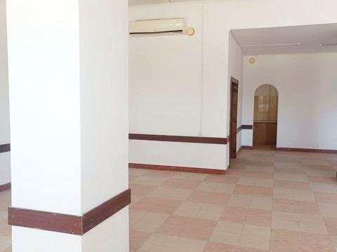 комерційна за адресою Новозаводська вул., 2