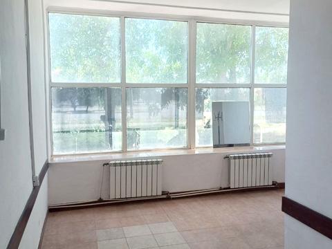 комерційна за адресою Новозаводська вул., 2