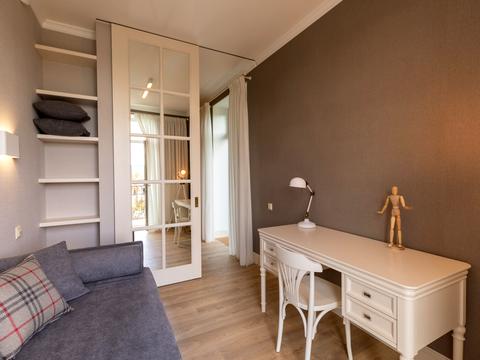 квартира за адресою Лаврська вул. (Січневого Повстання), 10