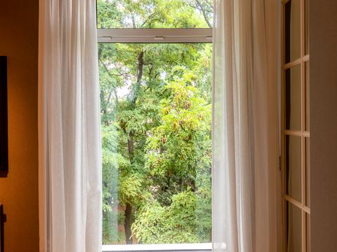 квартира за адресою Лаврська вул. (Січневого Повстання), 10