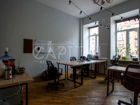 комерційна за адресою Велика Васильківська вул. (Червоноармійська), 43/16