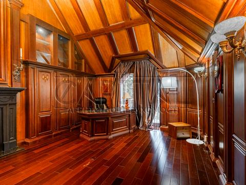 будинок за адресою Добровольчих батальйонів, 40