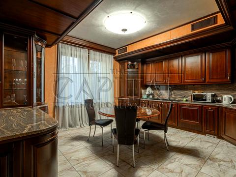 будинок за адресою Добровольчих батальйонів, 40