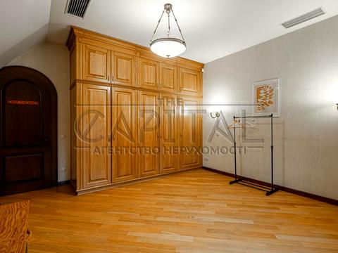 будинок за адресою Добровольчих батальйонів, 40