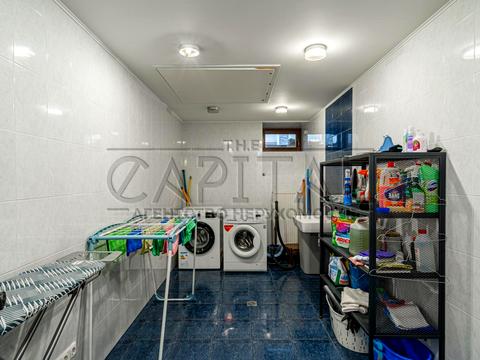 будинок за адресою Добровольчих батальйонів, 40