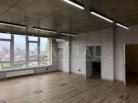 комерційна за адресою Жилянська вул., 68