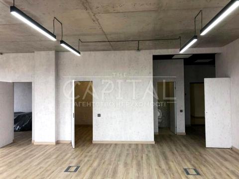 комерційна за адресою Жилянська вул., 68