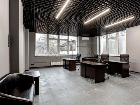 комерційна за адресою Жилянська вул., 68