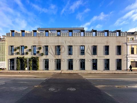 комерційна за адресою Петра Сагайдачного вул., 18