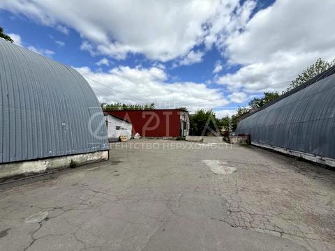 комерційна за адресою Малинська вул., 20