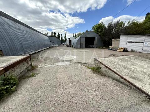 комерційна за адресою Малинська вул., 20