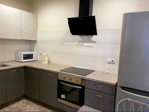 квартира за адресою Анни Ахматової вул., 22