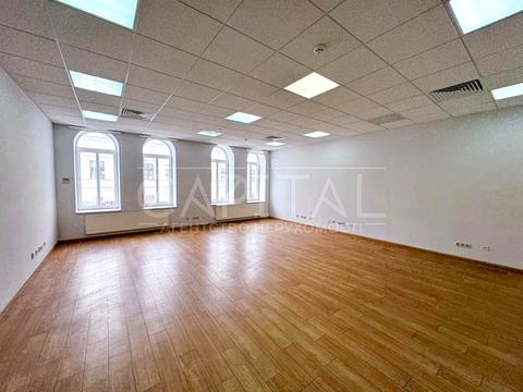 комерційна за адресою Петра Сагайдачного вул., 14