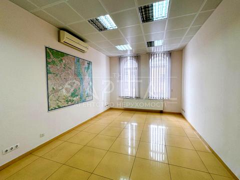 комерційна за адресою Петра Сагайдачного вул., 14