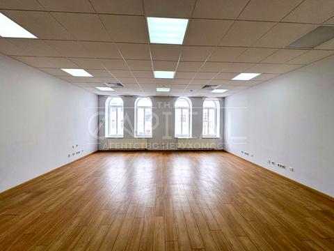 комерційна за адресою Петра Сагайдачного вул., 14