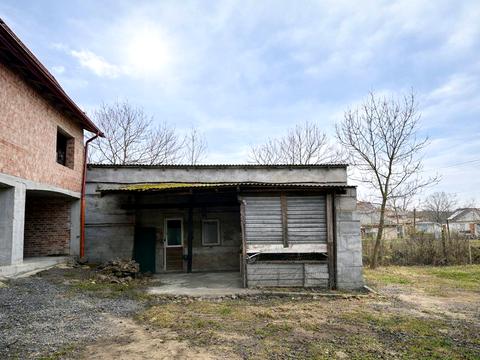 коммерческая по адресу Романа Шухевича ул., 17