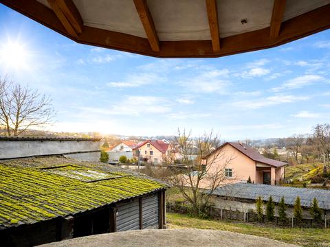 коммерческая по адресу Романа Шухевича ул., 17