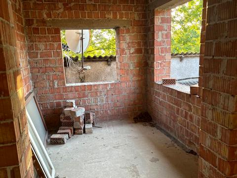 коммерческая по адресу Романа Шухевича ул., 17