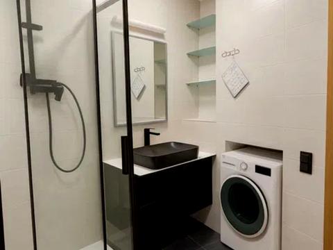 квартира за адресою Королеви Єлизавети ІІ вул. (Глинки), 2