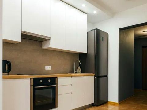 квартира за адресою Королеви Єлизавети ІІ вул. (Глинки), 2